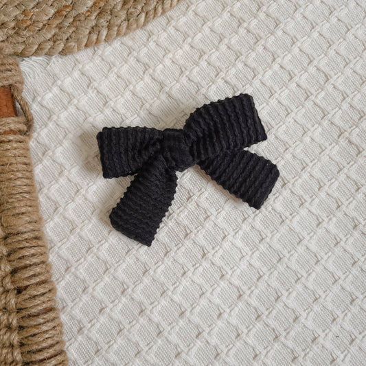 Black Pinwheel Bow